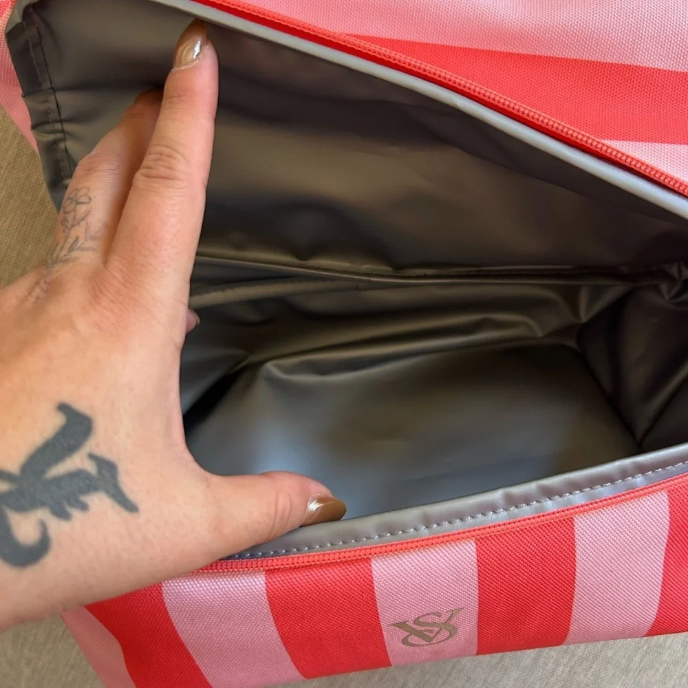 Striped Pink and Red Backpack Victoria secret - Picture 8 of 8